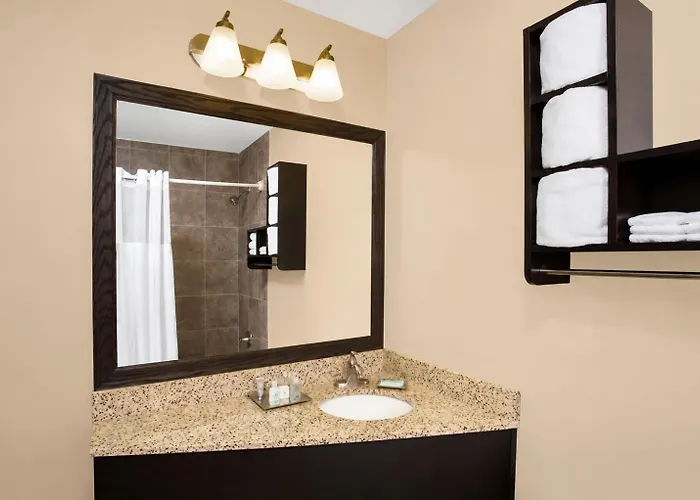Hotel Baymont By Wyndham Chicago Northwest 2*
